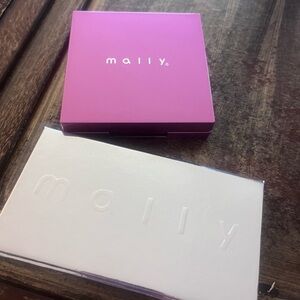 Mally Compact Makeup Case - Bright Pink